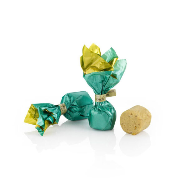 Triufeliai VENCHI su migdolais ir pistacijomis Triufeliai VENCHI su migdolais ir pistacijomis