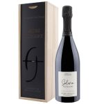 Andre Jacquart – sausas šampanas, pagamintas iš 100% Chardonnay vynuogių, užaugintų Vertus Premier Cru vietovėje. Šis šampanas – derlių mišinys, pradedant nuo 2008-ųjų ir baigiant 2015-aisiais metais. Išskirtinis produktas. Fermentacija vyksta INOX nerūdijančio plieno statinėse. Brandinamas su nuosėdomis rūsiuose mažiausiai 4 metus. Labai lengvai filtruojamas. Likutinis cukraus kiekis – 2 g/l. Pagaminti tik 150 butelių.