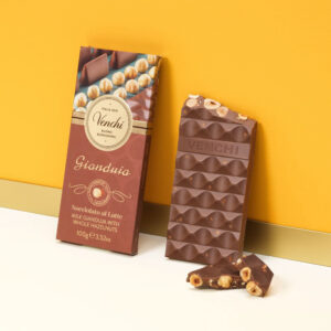 Venchi Gianduia šokolado plytelė su lazdyno riešutais