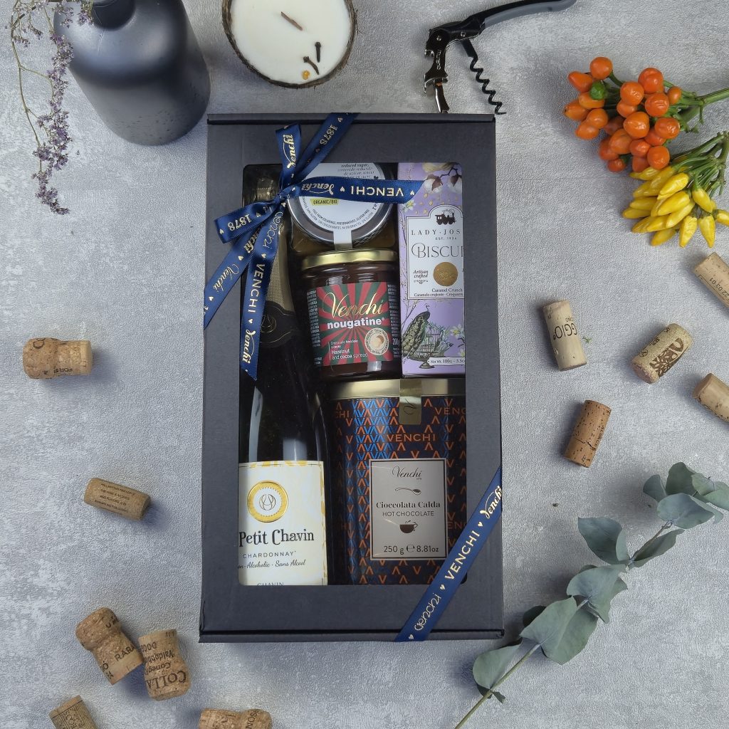 Šventinis dovanų rinkinys su nealkoholiniu putojančiu vynu