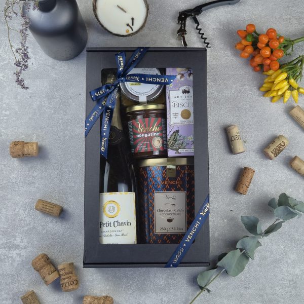 Šventinis dovanų rinkinys su nealkoholiniu putojančiu vynu